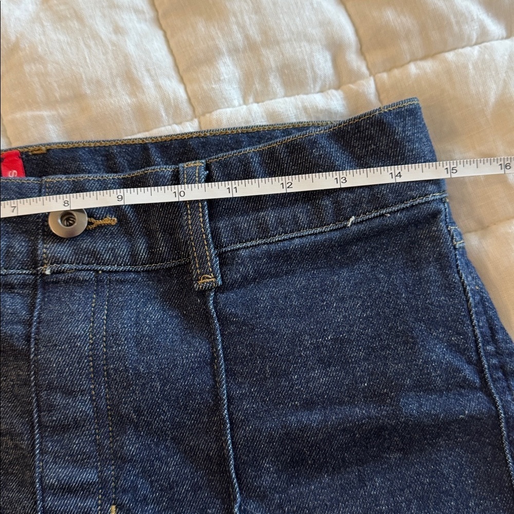 Spanx l Pintuck Flare Jeans l M - Picture 9 of 10